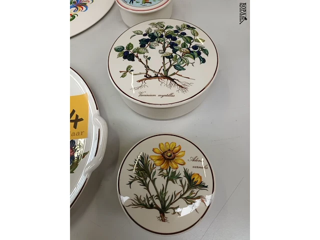 Lot 394 - villeroy & boch. 6 stuks - afbeelding 3 van  8