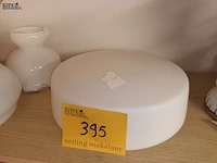Lot 395 - lampenkappen. 3 stuks - afbeelding 2 van  3