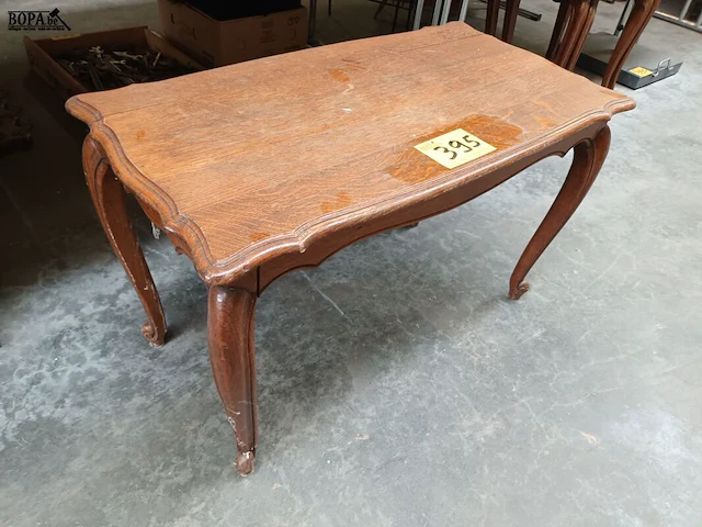 Lot 395 - salontafel louis xv - afbeelding 2 van  3