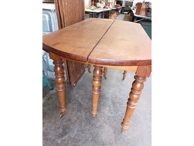 Lot 396 - antieke tafel met verlengstukken - afbeelding 5 van  5