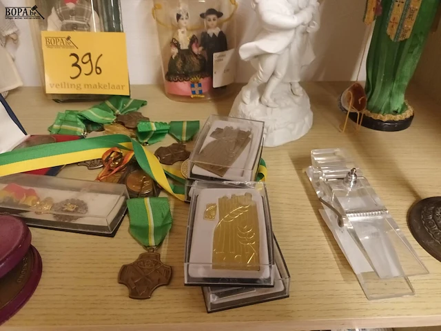 Lot 396 - medailles en decoratie. 25 stuks - afbeelding 4 van  5
