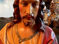 Lot 396 - religieus tinnen kruisbeeld/h.hartbeeld plaaster g. carli - afbeelding 4 van  6