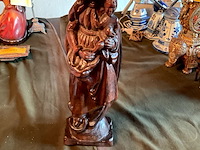 Lot 398 - houten mariabeeld - afbeelding 1 van  4