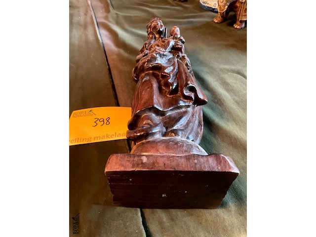 Lot 398 - houten mariabeeld - afbeelding 3 van  4