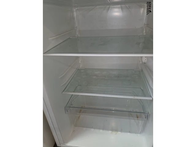 Lot 399 - koelkast zanussi - afbeelding 4 van  5