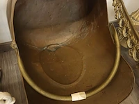 Lot 399 - koperen houtmand - afbeelding 1 van  3