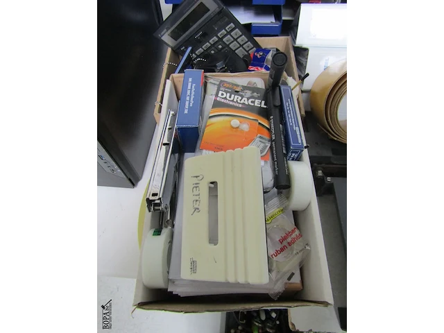Lot 399 - lot kantoormateriaal - afbeelding 2 van  6