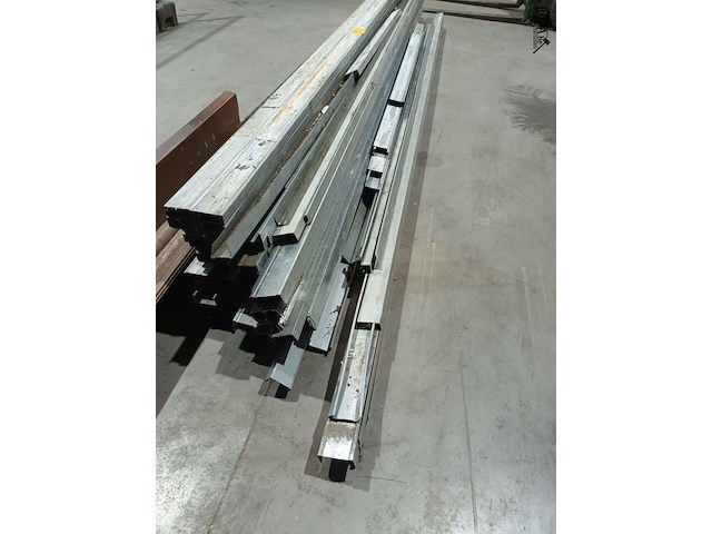 Lot 4 - aluminium gyproc profielen - afbeelding 4 van  4