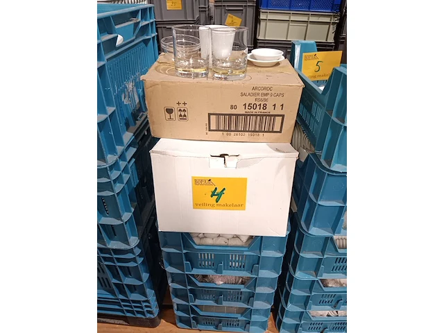 Lot 4 - amusepotjes en schoteltjes - afbeelding 2 van  2