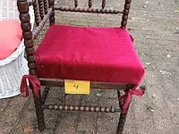 Lot 4 - antieke bobbin hoekstoel - afbeelding 1 van  6