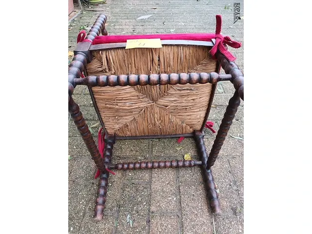 Lot 4 - antieke bobbin hoekstoel - afbeelding 6 van  6