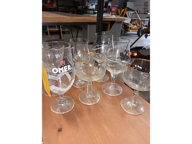Lot 4 - bierglazen en aangebroken fles rum. 8 stuks - afbeelding 3 van  3