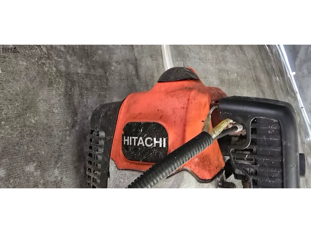 Lot 4 - bosmaaier hitachi - afbeelding 4 van  5