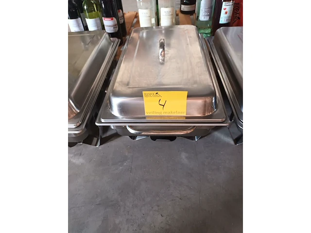 Lot 4 - chafing dish - afbeelding 1 van  3