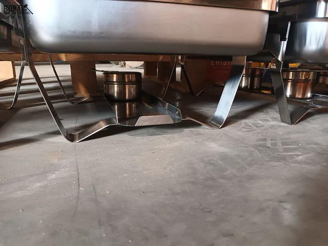 Lot 4 - chafing dish - afbeelding 2 van  3
