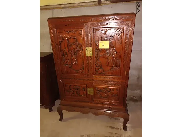 Lot 4 - chinese volhouten kast - afbeelding 1 van  6
