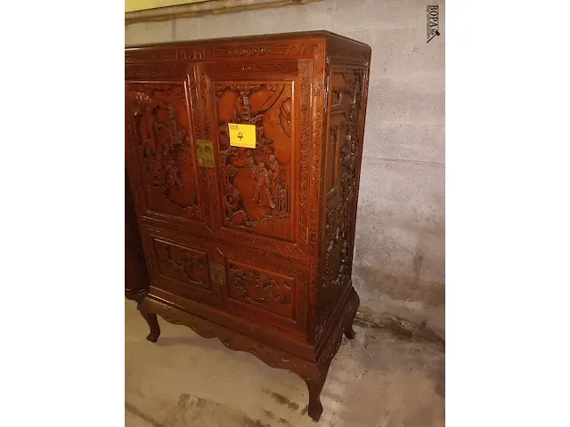 Lot 4 - chinese volhouten kast - afbeelding 2 van  6