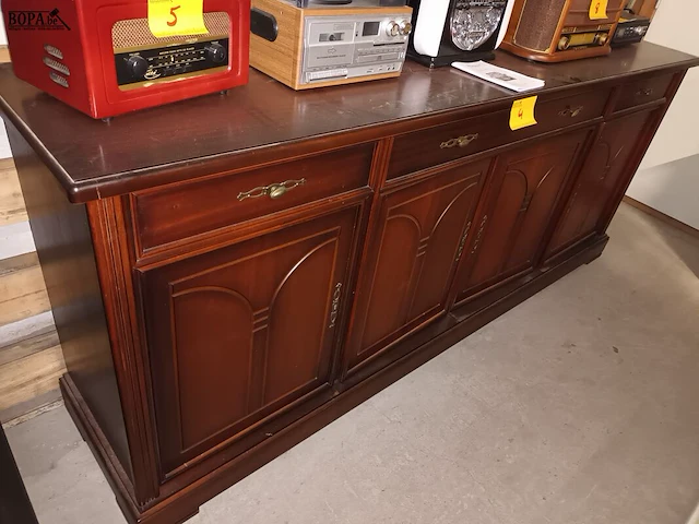 Lot 4 - dressoir kast - afbeelding 1 van  4