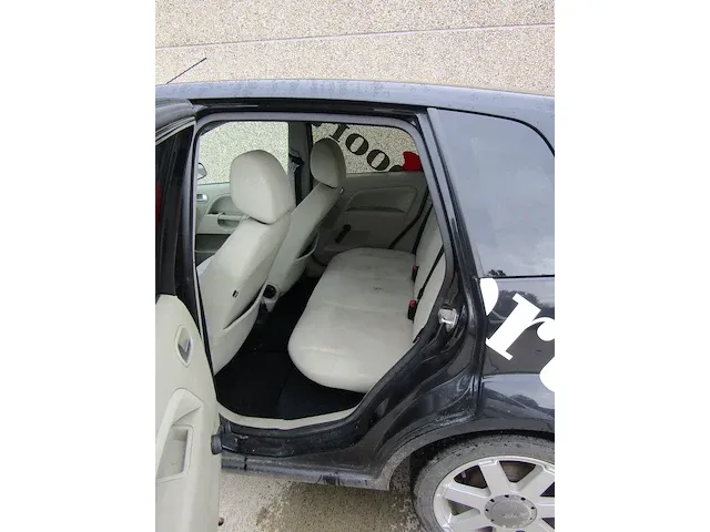 Lot 4 - ford fiesta (2007-chass.wf0hxxgajh7t80706) - afbeelding 13 van  14