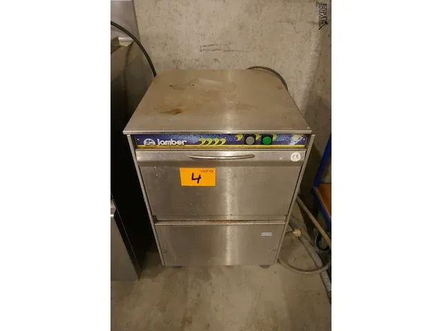 Lot 4 - glazenwasser - afbeelding 1 van  5