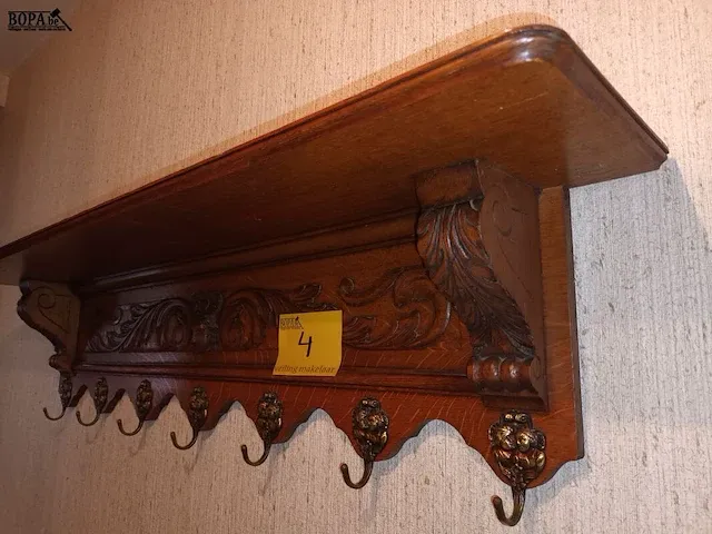 Lot 4 - houten gesneden kapstok - afbeelding 3 van  3