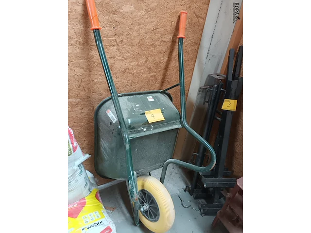 Lot 4 - kruiwagen vabor - afbeelding 1 van  4