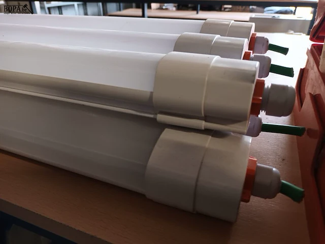 Lot 4 - led plafondlampen. 7 stuks - afbeelding 3 van  5