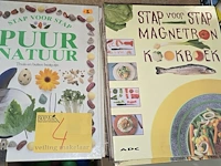 Lot 4 - magnetron kookboeken en tuinierboeken