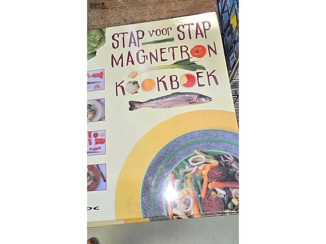 Lot 4 - magnetron kookboeken en tuinierboeken - afbeelding 3 van  3