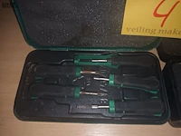 Lot 4 - materiaal in koffer. 3 stuks - afbeelding 6 van  7