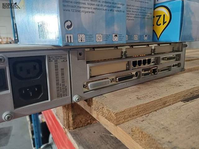 Lot 4 - sparc station 20 - afbeelding 2 van  2