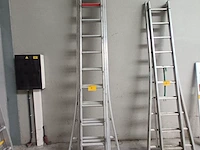 Lot 4 - uitschuifbare aluminium ladder - afbeelding 1 van  4