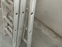 Lot 4 - uitschuifbare aluminium ladder - afbeelding 3 van  4