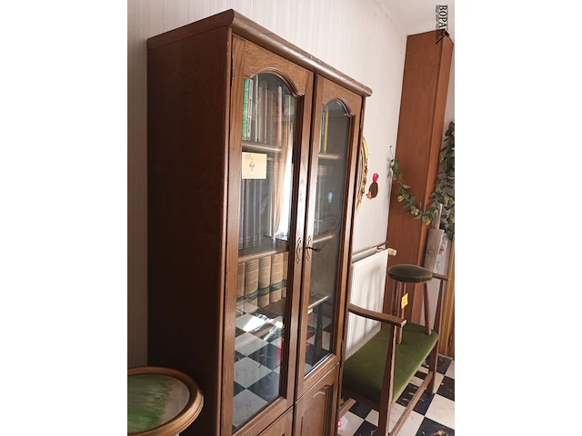 Lot 4 - vitrine kast - afbeelding 3 van  3