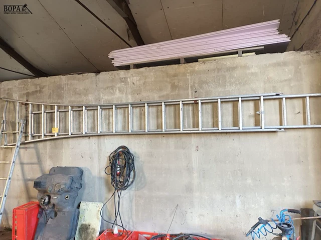 Lot 40 - aluminium uitschuifbare ladder - afbeelding 2 van  2