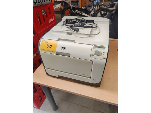 Lot 40 - hp color laserjet printer - afbeelding 1 van  2