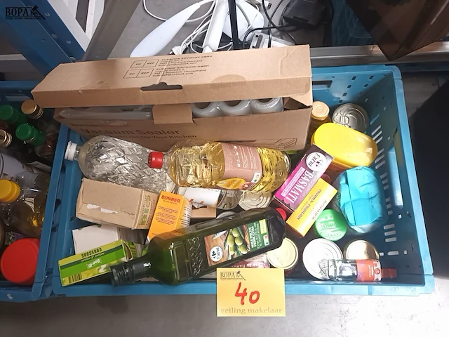 Lot 40 - keuken benodigdheden. 3 bakken - afbeelding 3 van  5
