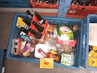 Lot 40 - keuken benodigdheden. 3 bakken - afbeelding 5 van  5