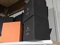 Lot 40 - lege verpakking chanel, versace,hermes - afbeelding 2 van  2