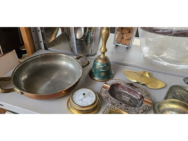 Lot 40 - lot koperen items ong 10 stuks - afbeelding 3 van  3