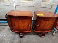 Lot 40 - nachtkastje. 2 stuks - afbeelding 1 van  8