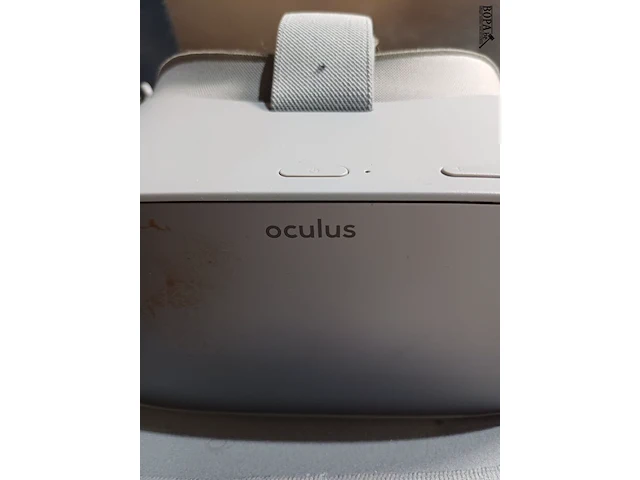 Lot 40 - oculus vr bril - afbeelding 2 van  3