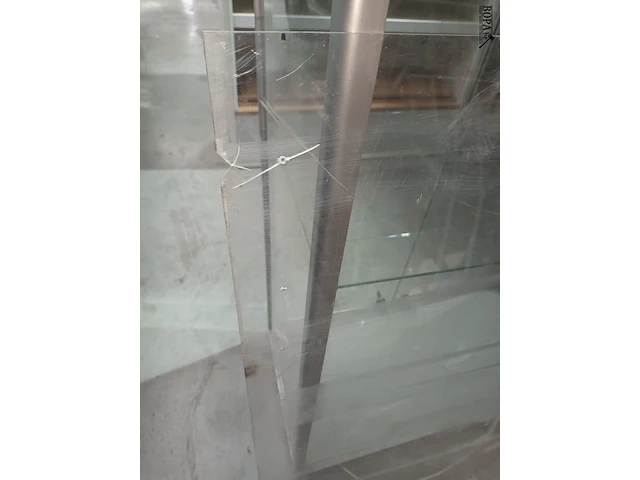 Lot 40 - plexi scherm - afbeelding 2 van  3