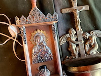 Lot 400 - grieks kapelletje /koperen wijwatervat, 2 stuks - afbeelding 2 van  5