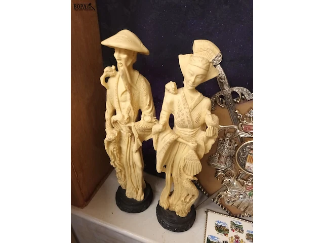 Lot 401 - decoratie. 8 stuks - afbeelding 2 van  4
