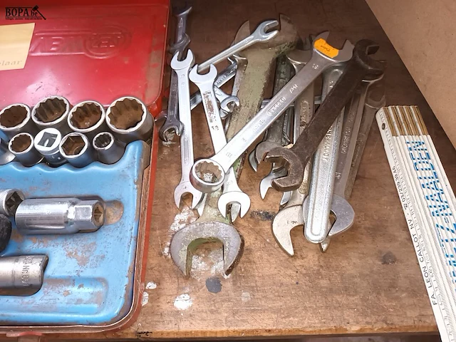 Lot 401 - handgereedschap - afbeelding 2 van  4