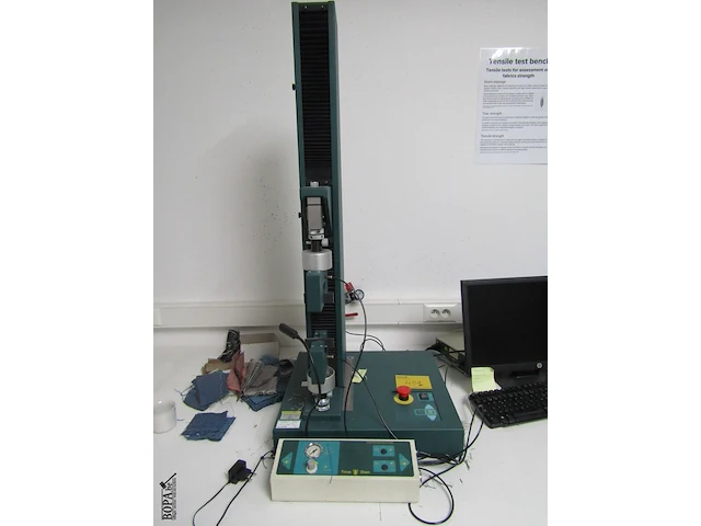 Lot 401 - test machine tinius olsen h5kl - afbeelding 1 van  7