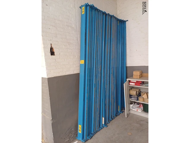 Lot 402 - stelling liggers. 29 stuks - afbeelding 1 van  2