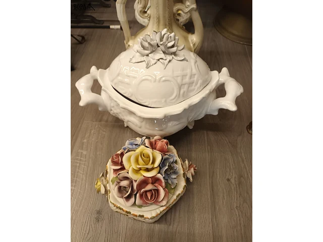 Lot 402 - vazen en potten in keramiek. 5 stuks - afbeelding 4 van  4