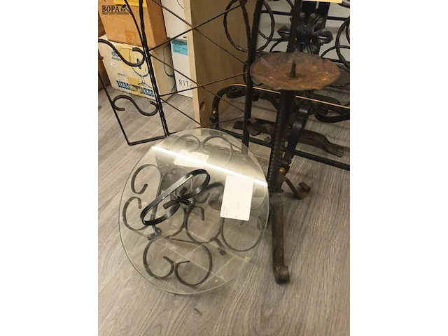 Lot 403 - decoratie in smeedijzer. 5 stuks - afbeelding 4 van  5